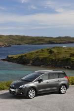 Peugeot 5008 2009 года